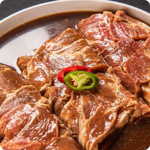 제주 흑돼지 왕 양념구이 갈비 2.4kg (23,530원/무료)