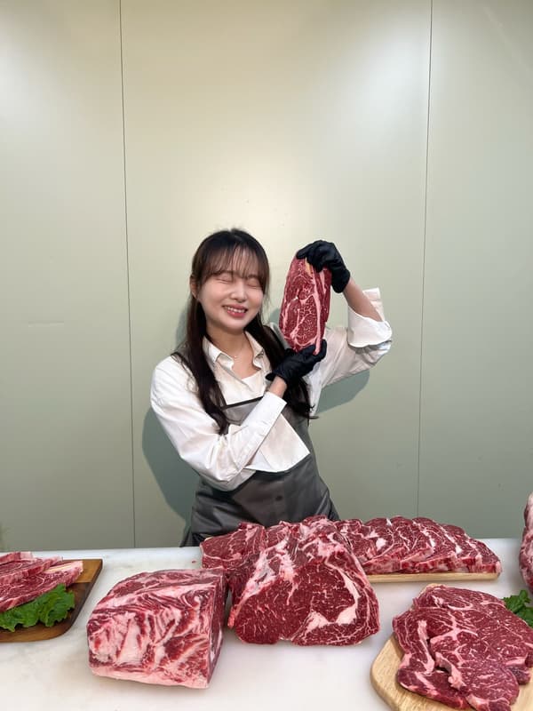 국내산 한우 1등급 생등심 250g + 250g (28,900원 / 무배)